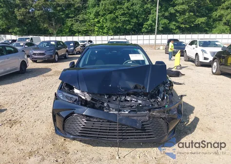 2025 Toyota Camry Le z USA, uszkodzony, nr VIN 4T1DAACK4SU076572